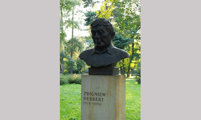 Pomnik Zbigniewa Herberta w Krakowie, Park Jordana