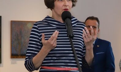 Kolorowe zdjęcie na nim Elżbieta Skoczek, Frédéric BILLET, ambasador Francji w Polsce do 2023 roku
