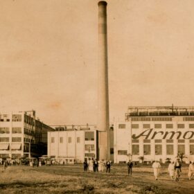 sepia fotografia z Argentyny, zakłąd rzeźnia